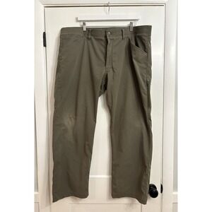 Under Armour Men's 42x30 Olive Green Tactical Storm Stretch Flat Front Pants
